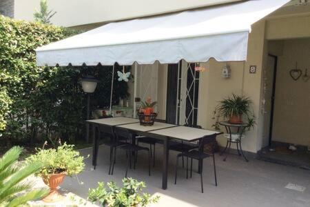 Residence Apuamare Pietrasanta Bagian luar foto