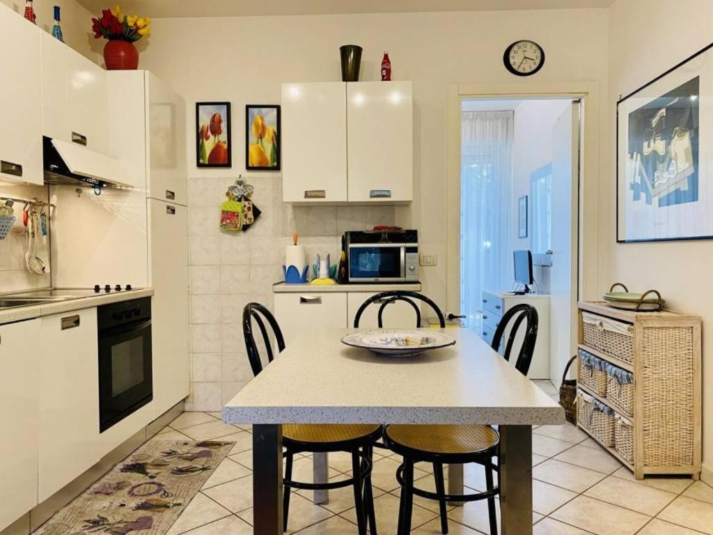 Residence Apuamare Pietrasanta Bagian luar foto